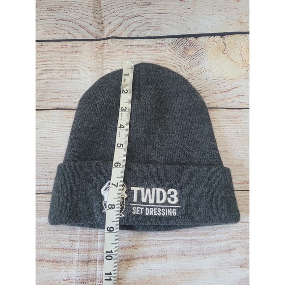 Vtg Carhartt TWD Gray Beanie hat cap TV Movie Set - Picture 6 of 9